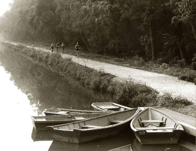 Barry Thumma - Morning Jogger along National Canal in Georgetown