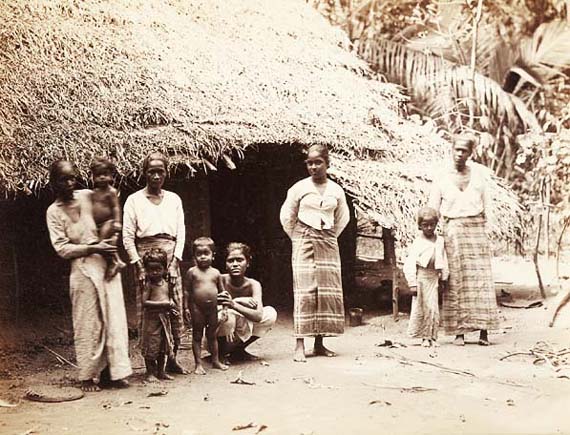 Skeen or Scowen - Group of Ceylonese Women and Their Children