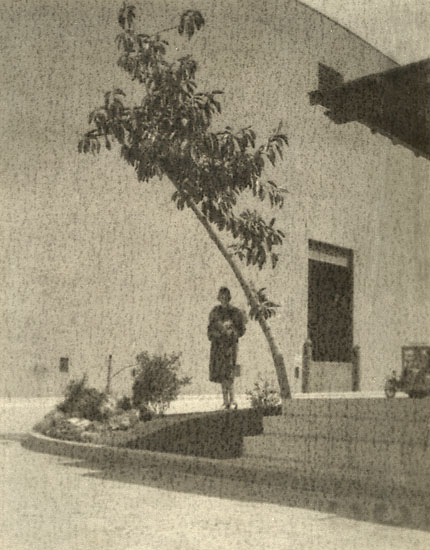 Sigismund Blumann - Bonnie beneath the Bough
