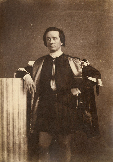 Julien Vallou de Villeneuve - Actor M. Delaunay (Les Caprise de Marianne)